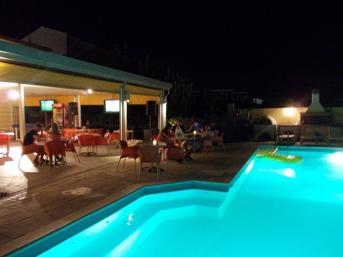 Kavos Central Gardens Екстер'єр фото