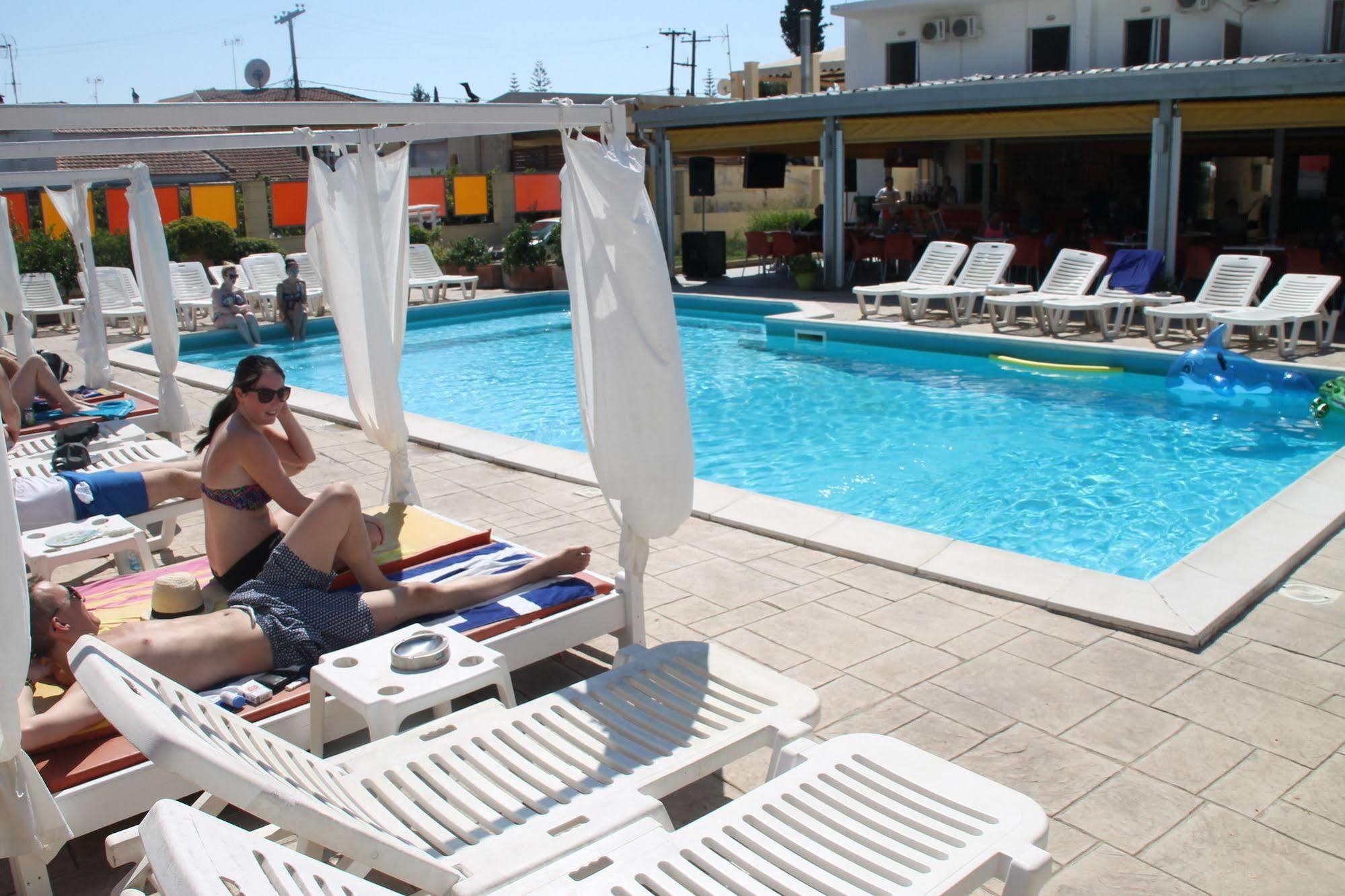 Kavos Central Gardens Екстер'єр фото