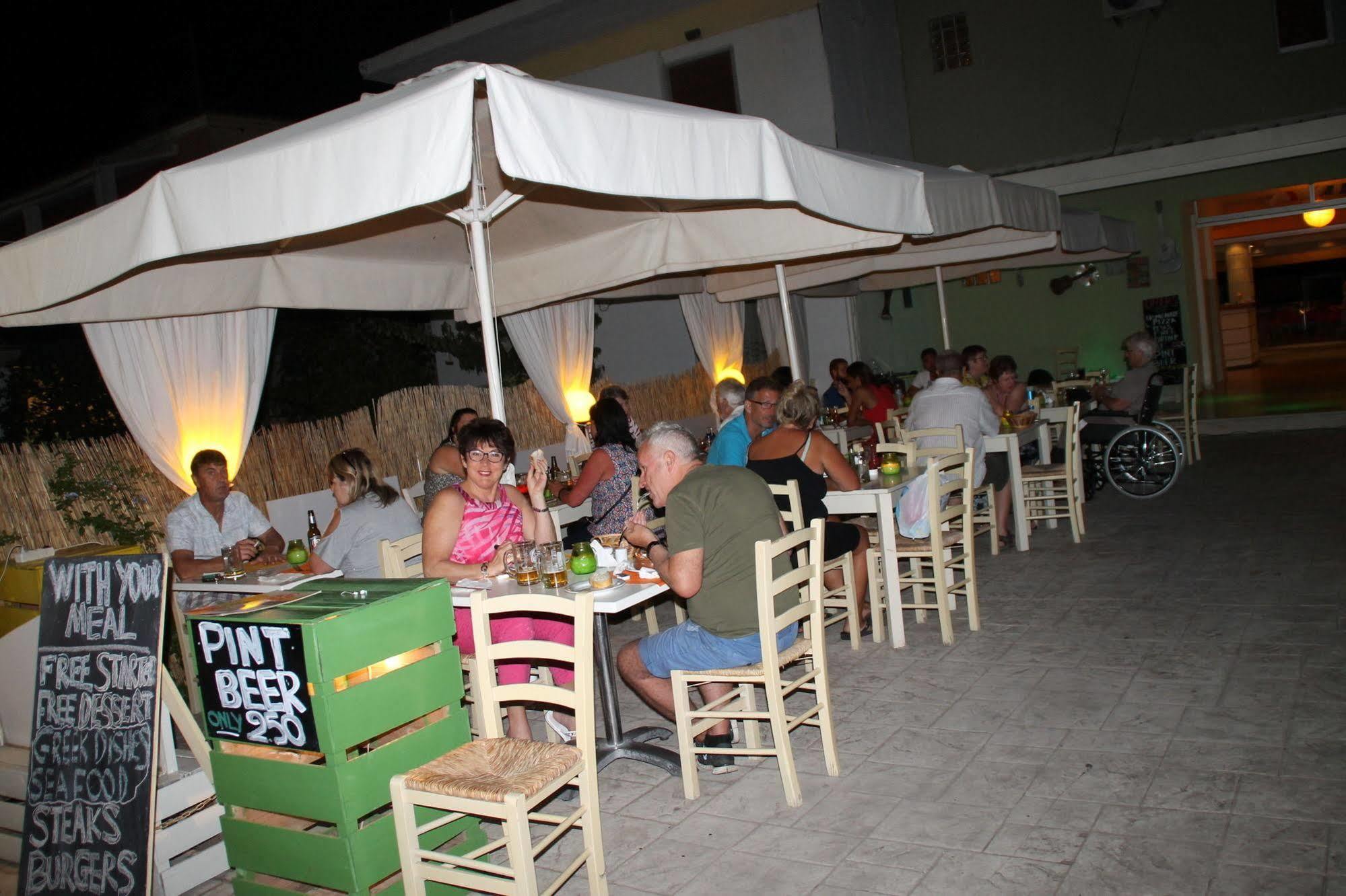 Kavos Central Gardens Екстер'єр фото